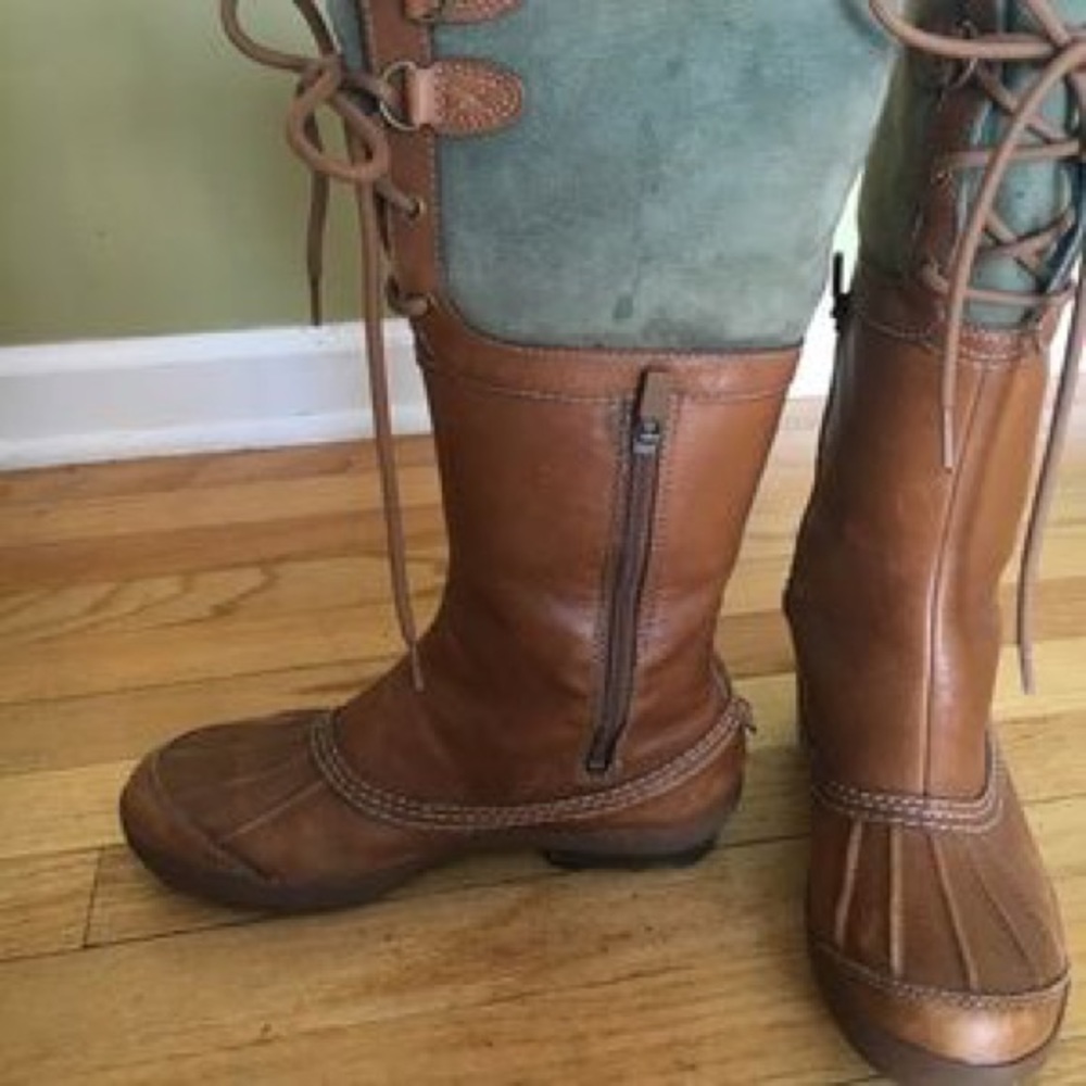 Brand New UGG Belcloud Duckboots (Rainboots)